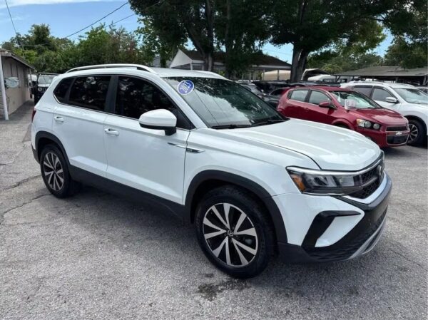 2023 Volkswagen Taos SE