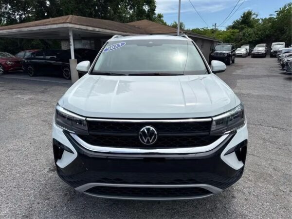 2023 Volkswagen Taos SE