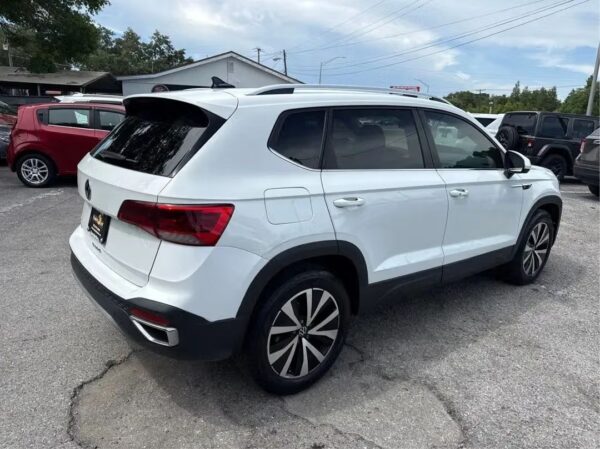 2023 Volkswagen Taos SE