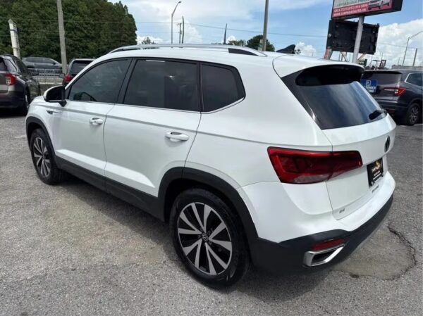 2023 Volkswagen Taos SE