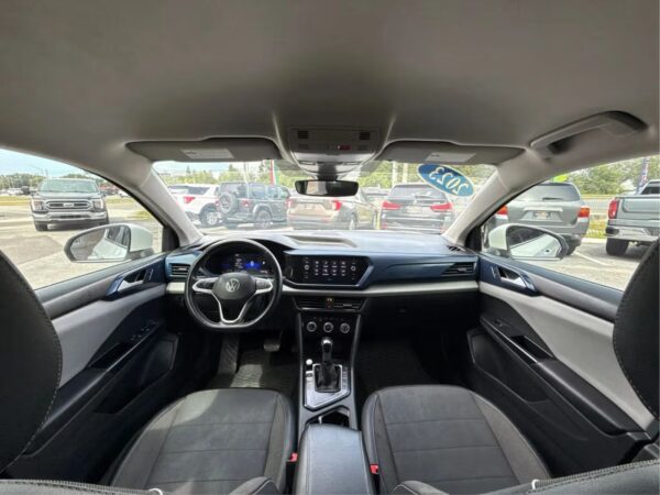 2023 Volkswagen Taos SE