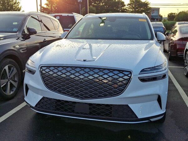 2025 Genesis Electrified GV70 Advanced