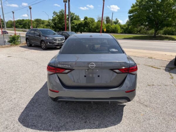 imgi_271_006_2026041210 2025 Nissan Sentra SV