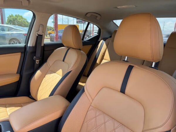 imgi_276_011_2026041210 2025 Nissan Sentra SV