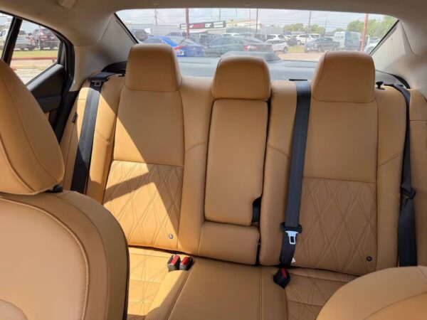 imgi_283_018_2026041210 2025 Nissan Sentra SV