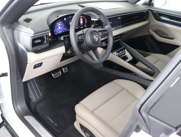 imgi_378_004_2026050704 2025 Porsche Macan 4S Electric