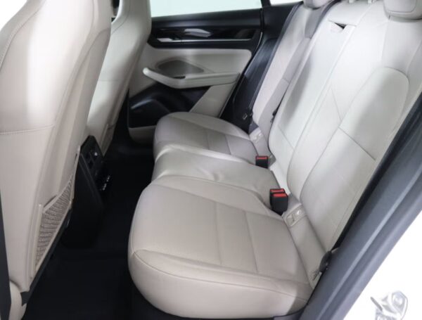 imgi_408_015_2026050704 2025 Porsche Macan 4S Electric