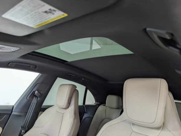 imgi_409_016_2026050704 2025 Porsche Macan 4S Electric