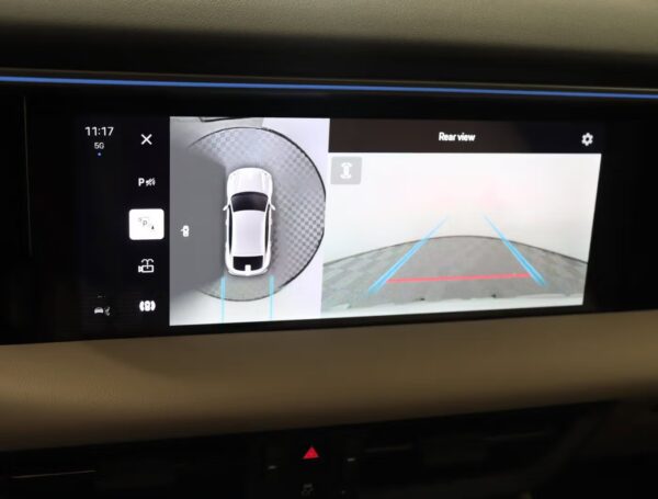 imgi_424_031_2026050704 2025 Porsche Macan 4S Electric