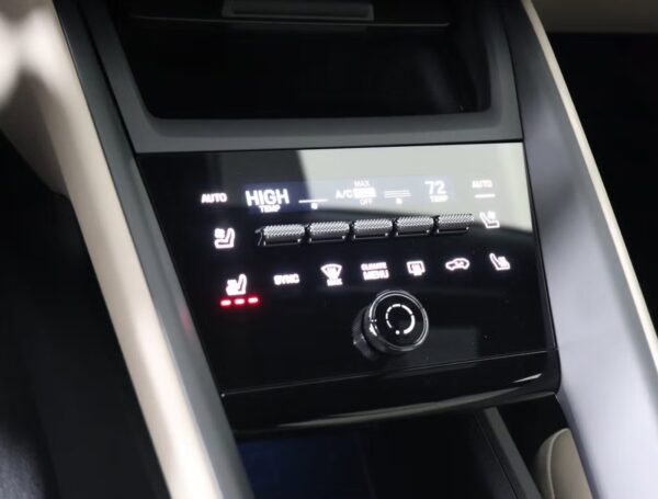 imgi_425_032_2026050704 2025 Porsche Macan 4S Electric