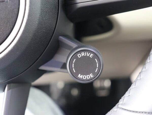 imgi_427_034_2026050704 2025 Porsche Macan 4S Electric