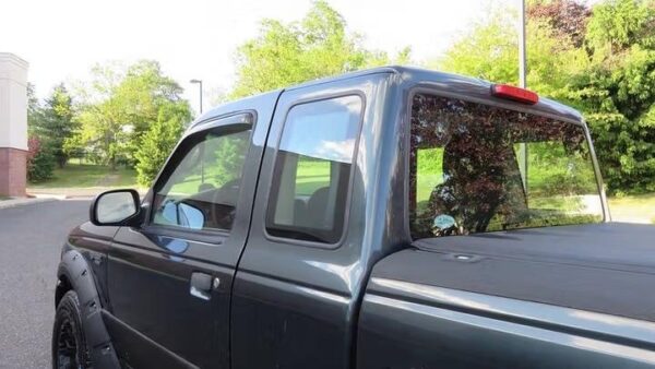 2005 Ford Ranger 2dr Supercab 126" WB XLT 4WD Used · 141,883 mi  PRICE : 00