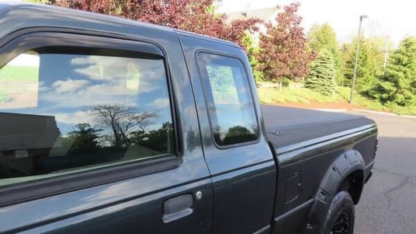 2005 Ford Ranger 2dr Supercab 126" WB XLT 4WD Used · 141,883 mi  PRICE : 00