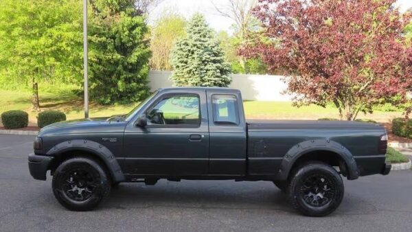 2005 Ford Ranger 2dr Supercab 126" WB XLT 4WD Used · 141,883 mi  PRICE : 00