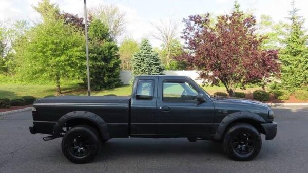 2005 Ford Ranger 2dr Supercab 126" WB XLT 4WD Used · 141,883 mi  PRICE : 00