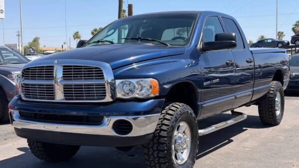 2003 Dodge Ram 2500 SLT Quad Cab Regular Bed 4WD Used · 167,082 mi   $ 6750
