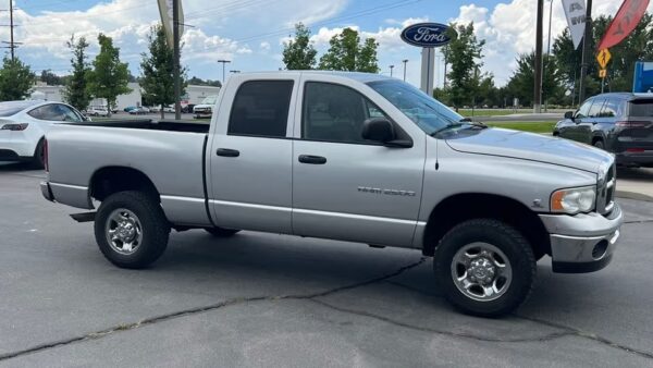 IMG_9925 2004 Dodge Ram 2500 SLT Quad Cab Regular Bed 4WD Used · 251,916 mi 00