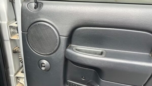 IMG_9935 2004 Dodge Ram 2500 SLT Quad Cab Regular Bed 4WD Used · 251,916 mi 00