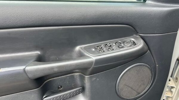 IMG_9943 2004 Dodge Ram 2500 SLT Quad Cab Regular Bed 4WD Used · 251,916 mi 00