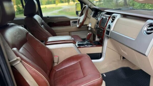 2010 Ford F-150 King Ranch Super Crew 5.5' Box 4WD Used · 133,127 mi     00
