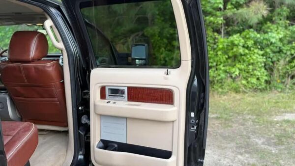 2010 Ford F-150 King Ranch Super Crew 5.5' Box 4WD Used · 133,127 mi     00