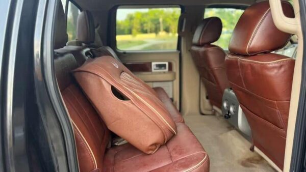 2010 Ford F-150 King Ranch Super Crew 5.5' Box 4WD Used · 133,127 mi     00