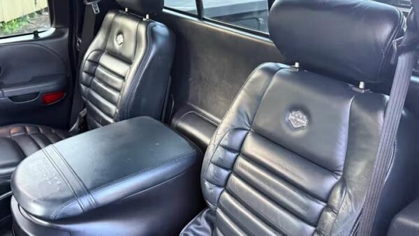 2001 Ford F-150 Harley-Davidson Crew Cab 5.5' Box 2WD Used · 125,625 mi   50