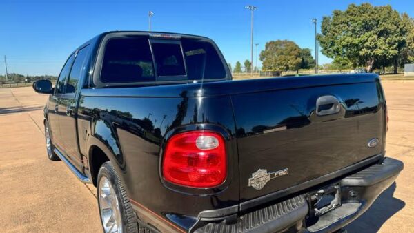 2001 Ford F-150 Harley-Davidson Crew Cab 5.5' Box 2WD Used · 74,860 mi $ 5250