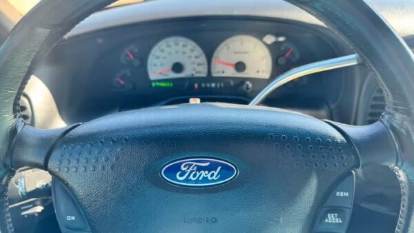 2001 Ford F-150 Harley-Davidson Crew Cab 5.5' Box 2WD Used · 74,860 mi $ 5250