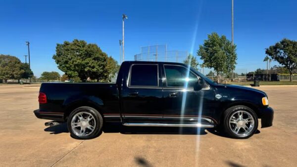 2001 Ford F-150 Harley-Davidson Crew Cab 5.5' Box 2WD Used · 74,860 mi $ 5250