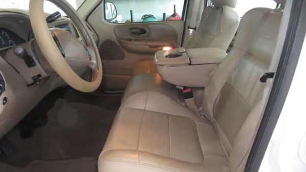 WhatsApp Image 2026-09-02 at 8.54.57 PM (2) 2001 Ford F-150 XLT Crew Cab 5.5' Box 4WD Used · 178,710 mi $ 5000