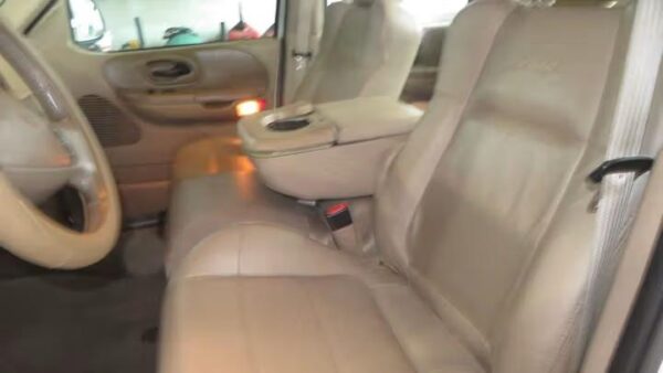 WhatsApp Image 2026-09-02 at 8.54.58 PM (1) 2001 Ford F-150 XLT Crew Cab 5.5' Box 4WD Used · 178,710 mi $ 5000