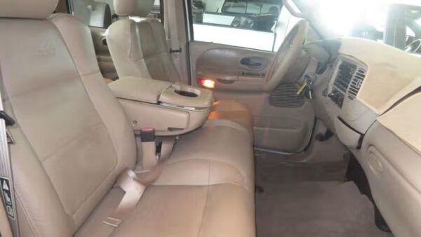 WhatsApp Image 2026-09-02 at 8.55.03 PM 2001 Ford F-150 XLT Crew Cab 5.5' Box 4WD Used · 178,710 mi $ 5000