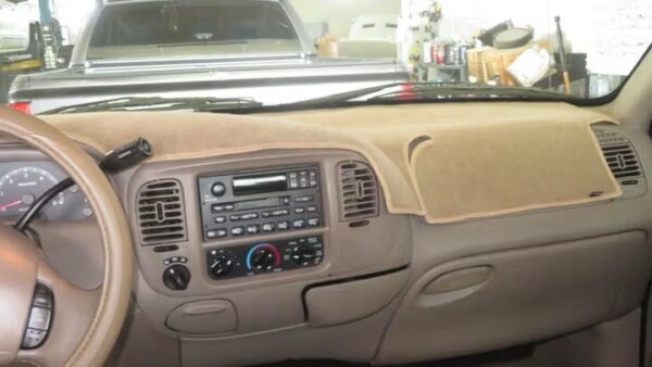 WhatsApp Image 2026-09-02 at 8.55.04 PM (3) 2001 Ford F-150 XLT Crew Cab 5.5' Box 4WD Used · 178,710 mi $ 5000