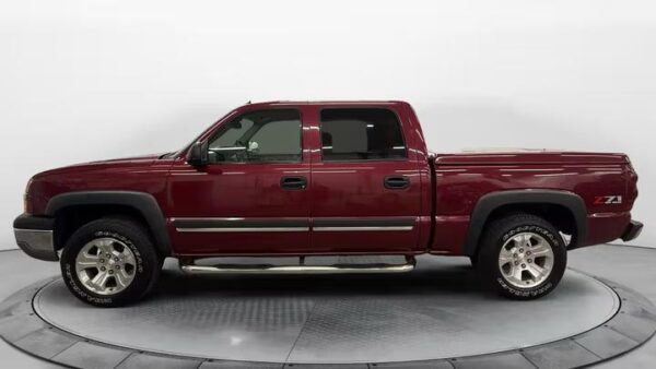 WhatsApp Image 2026-09-02 at 9.05.05 PM (1) 2004 Chevrolet Silverado 1500 Z71 Crew Cab Short Box 4WD Used · 223,226 mi $ 6000