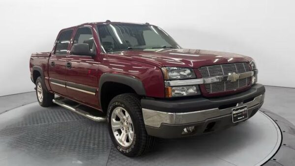 WhatsApp Image 2026-09-02 at 9.05.06 PM 2004 Chevrolet Silverado 1500 Z71 Crew Cab Short Box 4WD Used · 223,226 mi $ 6000