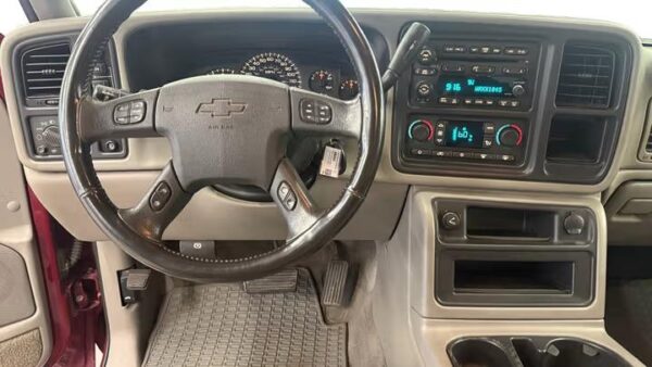 WhatsApp Image 2026-09-02 at 9.05.09 PM 2004 Chevrolet Silverado 1500 Z71 Crew Cab Short Box 4WD Used · 223,226 mi $ 6000