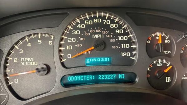 WhatsApp Image 2026-09-02 at 9.05.10 PM (1) 2004 Chevrolet Silverado 1500 Z71 Crew Cab Short Box 4WD Used · 223,226 mi $ 6000