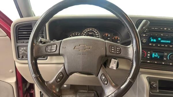 WhatsApp Image 2026-09-02 at 9.05.10 PM 2004 Chevrolet Silverado 1500 Z71 Crew Cab Short Box 4WD Used · 223,226 mi $ 6000