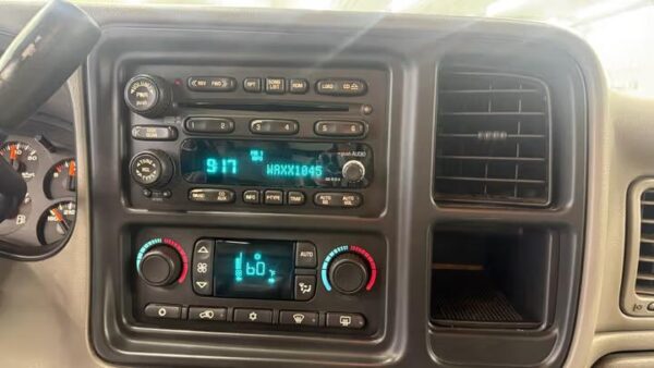 WhatsApp Image 2026-09-02 at 9.05.11 PM (2) 2004 Chevrolet Silverado 1500 Z71 Crew Cab Short Box 4WD Used · 223,226 mi $ 6000