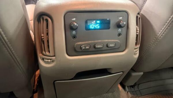WhatsApp Image 2026-09-02 at 9.05.11 PM (3) 2004 Chevrolet Silverado 1500 Z71 Crew Cab Short Box 4WD Used · 223,226 mi $ 6000