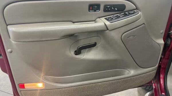 WhatsApp Image 2026-09-02 at 9.05.12 PM (3) 2004 Chevrolet Silverado 1500 Z71 Crew Cab Short Box 4WD Used · 223,226 mi $ 6000