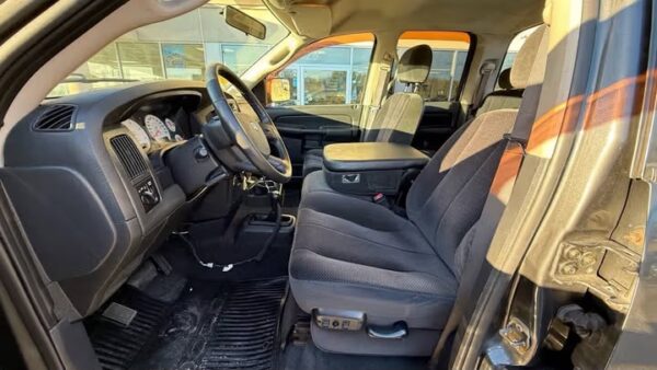WhatsApp Image 2026-09-08 at 2.55.07 PM (1) 2004 Dodge Ram 3500 SLT Quad Cab Regular Bed 4WD SRW Used · 52,222 m 00