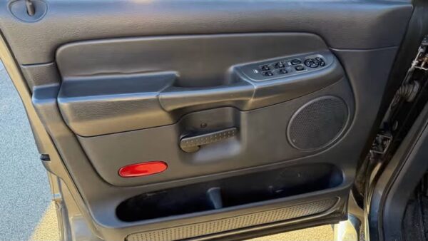 WhatsApp Image 2026-09-08 at 2.55.07 PM 2004 Dodge Ram 3500 SLT Quad Cab Regular Bed 4WD SRW Used · 52,222 m 00