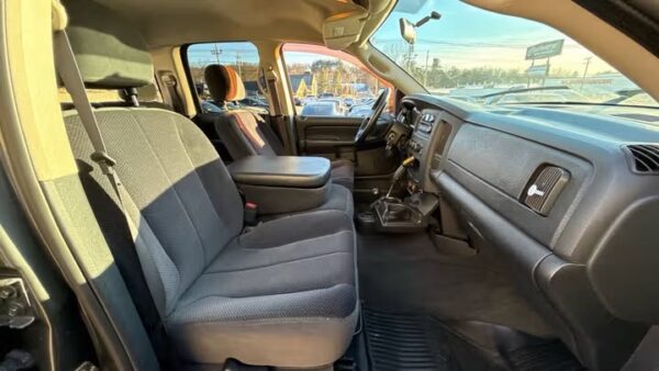WhatsApp Image 2026-09-08 at 2.55.12 PM (1) 2004 Dodge Ram 3500 SLT Quad Cab Regular Bed 4WD SRW Used · 52,222 m 00
