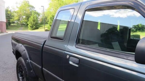 2005 Ford Ranger 2dr Supercab 126" WB XLT 4WD Used · 141,883 mi  PRICE : 00